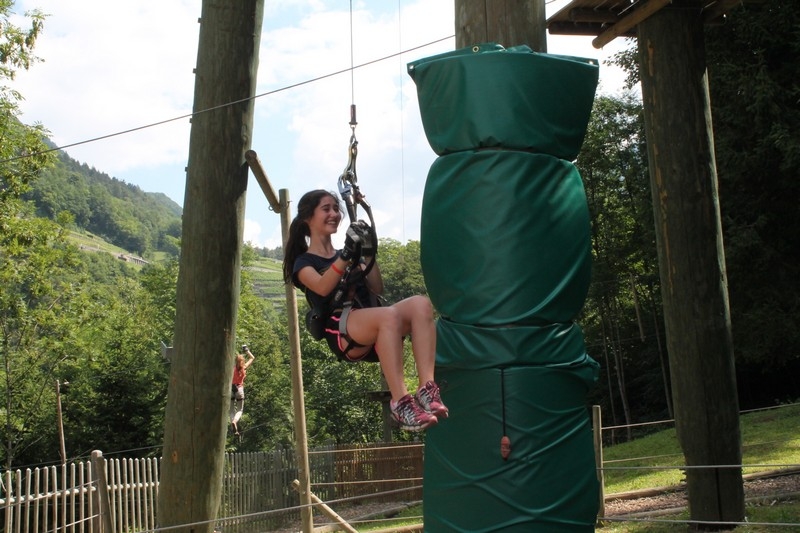 Village Camps International Summer Camp Leysin, Switzerland 2025-08-09 https://www.villagecamps.com/journals_admin/images/700-40-accrobranchee (39).jpg